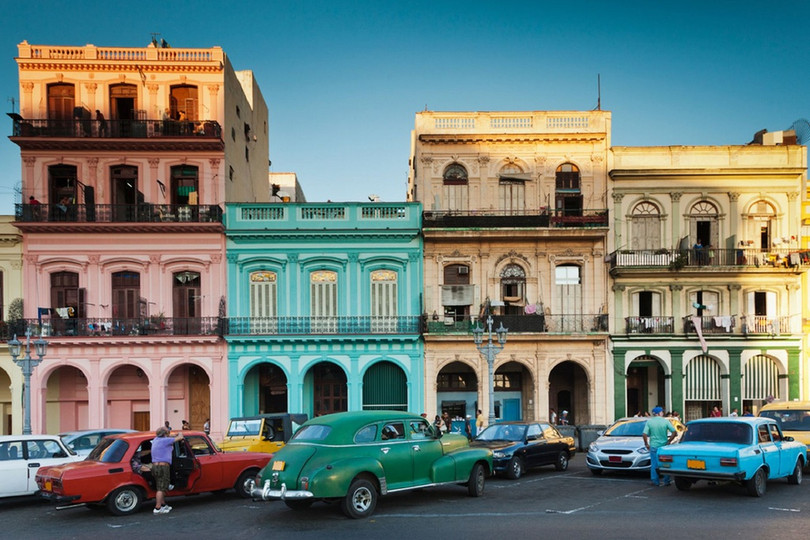Havana, Cuba: Dạo bước trên đường phố Havana, du khách có thể ngắm nhìn rất nhiều màu bắt mắt, từ những chiếc xe cổ điển hay những tòa nhà với nước sơn màu pastel. Ảnh: Getty. Những địa điểm rực rỡ sắc màu trên thế giới