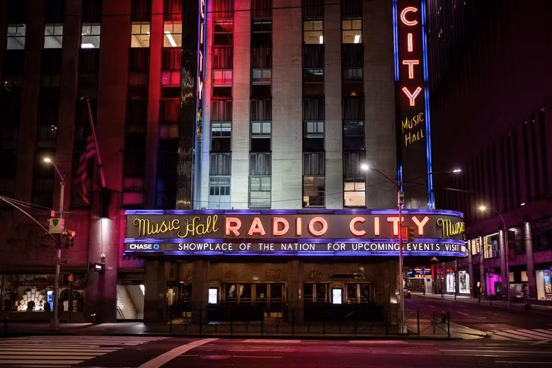 “Thành phố không bao giờ ngủ” của Mỹ vắng lặng vì dịch Covid-19