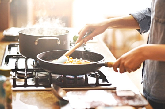 Bỗng mắc bệnh vì... cái nồi! Bỗng mắc bệnh vì... cái nồi!