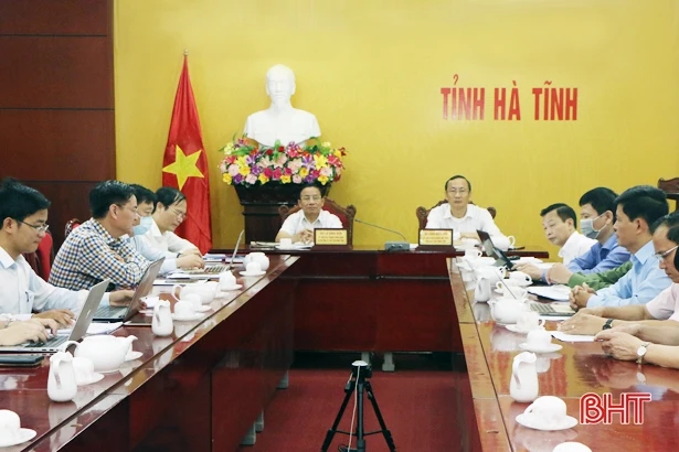 Nghiên cứu chính sách tích tụ ruộng đất, tháo gỡ khó khăn và đồng hành cùng doanh nghiệp