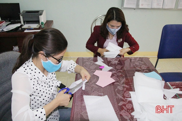 Tặng 213 suất quà trị giá gần 110 triệu đồng cho gia đình hội viên phụ nữ Nghi Xuân
