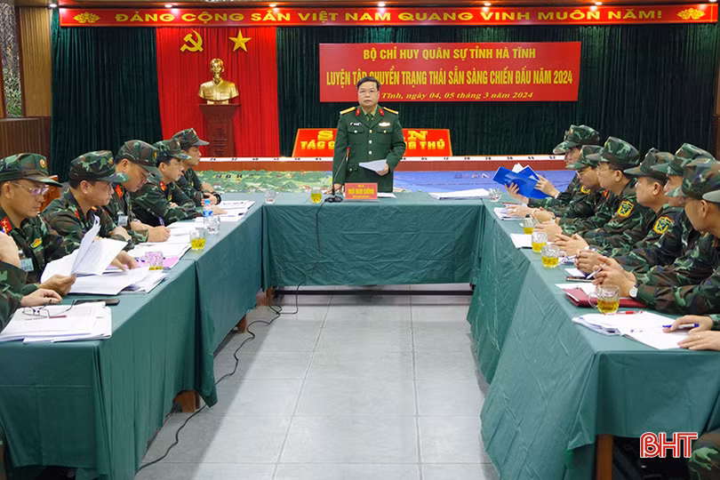 Đại tá Ngô Nam Cường đánh giá cao công tác luyện tập của các đơn vị Bộ CHQS tỉnh.