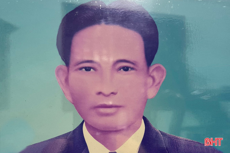 Di ảnh ông Phan Dương. Ảnh Phan Dương.jpg