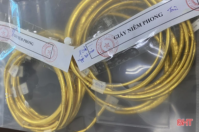 Tang vật vụ án.