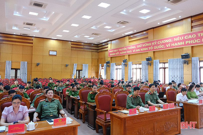 Đại biểu tham dự hội nghị. Toàn cảnh hội nghị.JPG