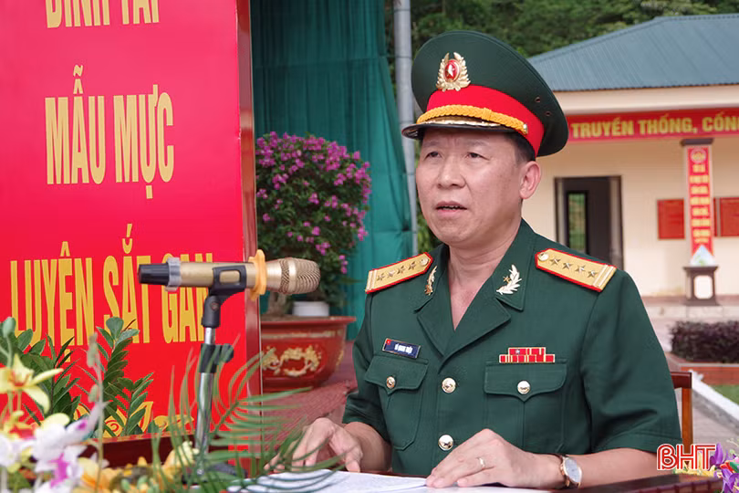 Đại tá Võ Quang Thiện phát biểu tại lễ tuyên thệ.