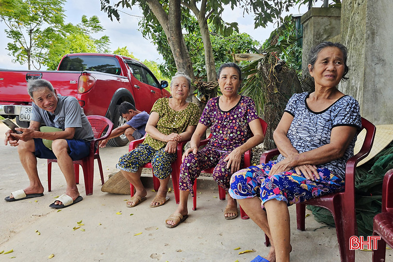Người dân nơi đây gặp nhiều khó khăn trước thực trạng điện sinh hoạt như hiện nay. z5607797911912_14a7992902accf527bcc32ed7a5c7790.jpg