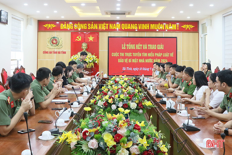 Các đại biểu tham dự lễ tổng kết và trao giải. 1.JPG