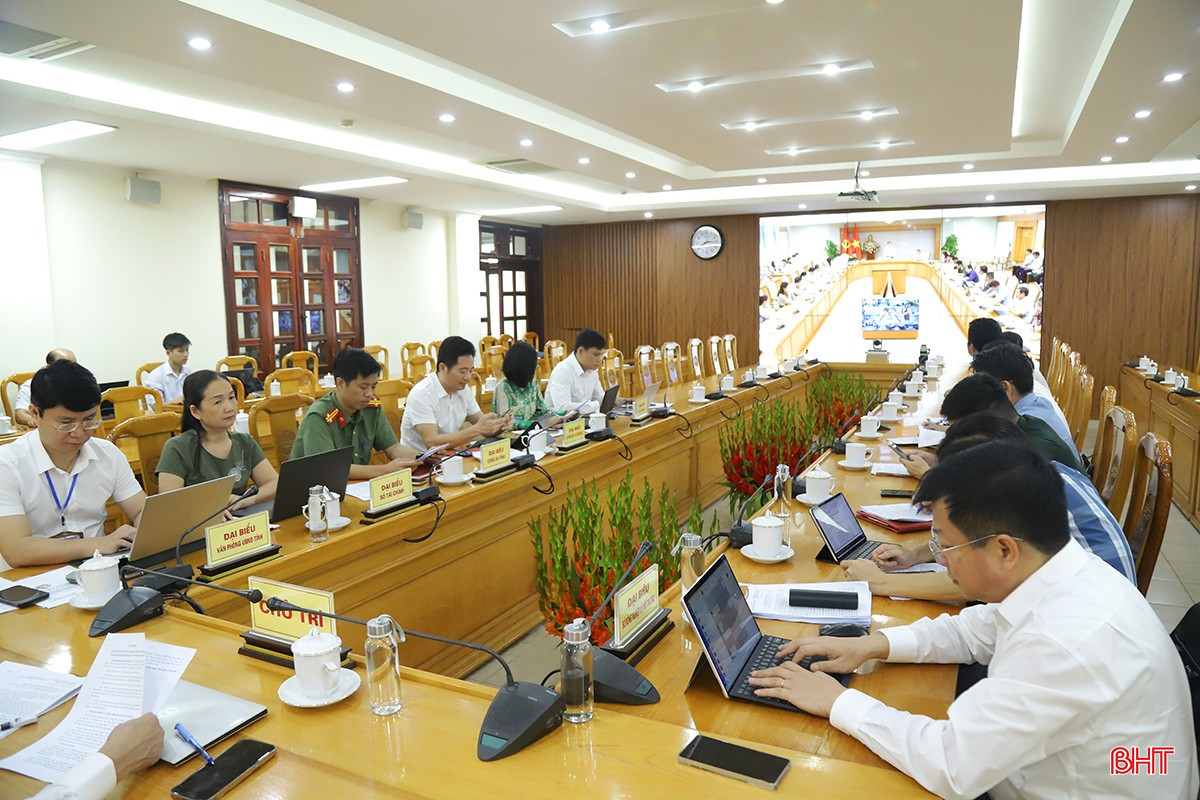 Các đại biểu tham dự hội nghị ở điểm cầu Hà Tĩnh. bqbht_br_thuy-san-2.jpg
