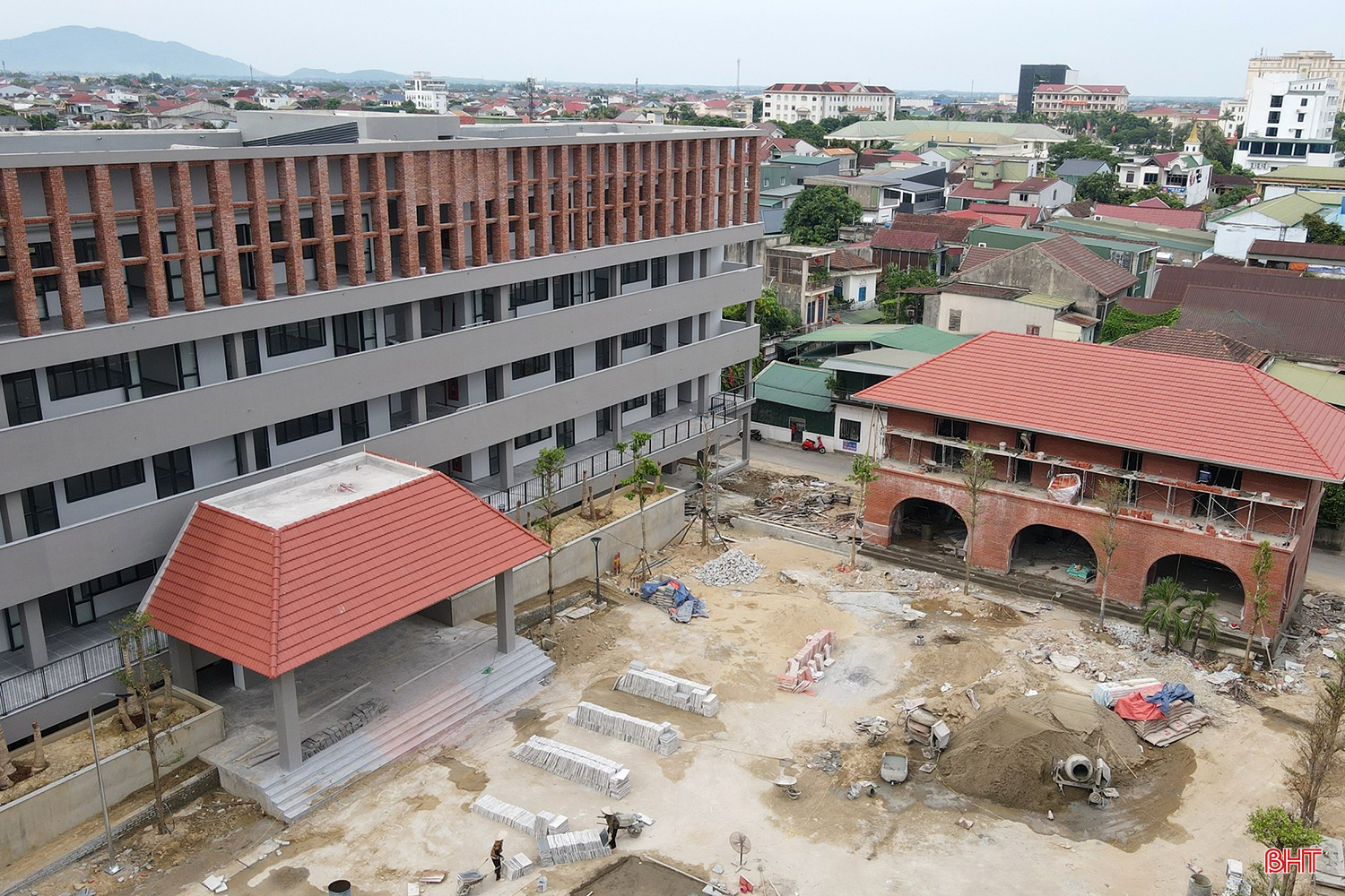 bqbht_br_phan-dinh-phung-high-school-6a.jpg