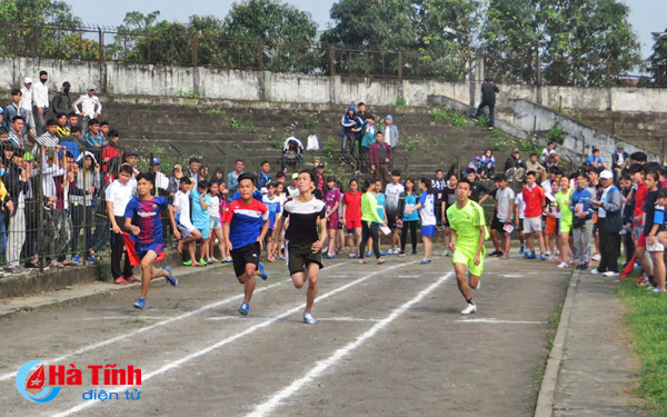hon 2 200 vdv tranh tai hoi khoe phu dong ha tinh lan thu xii