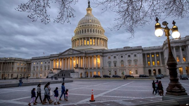 luat ngan sach duoc thong qua chinh phu my chinh thuc thoat hiem