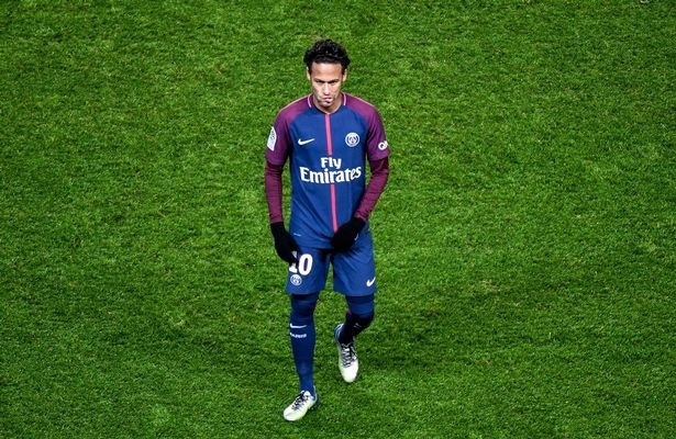 ronaldo bat khoi top 5 nhung cau thu duoc tra luong cao nhat the gioi
