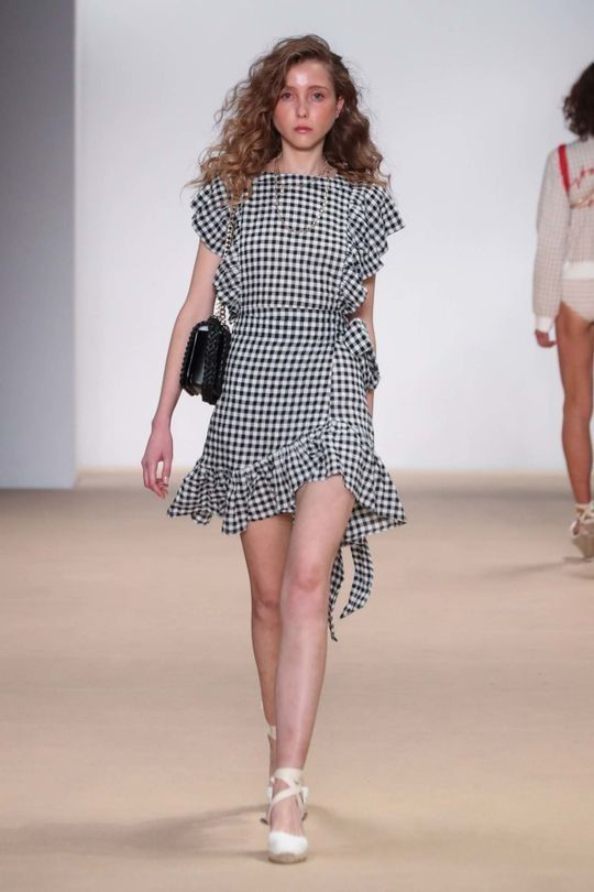 Cập nhật ngay xu hướng sọc ca rô