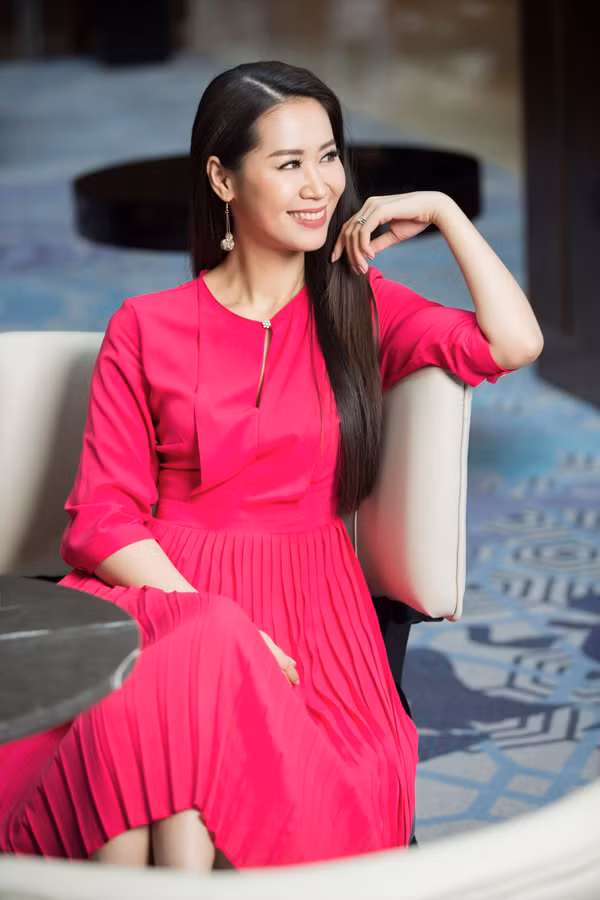 10 mẫu váy mùa hè cho nàng công sở