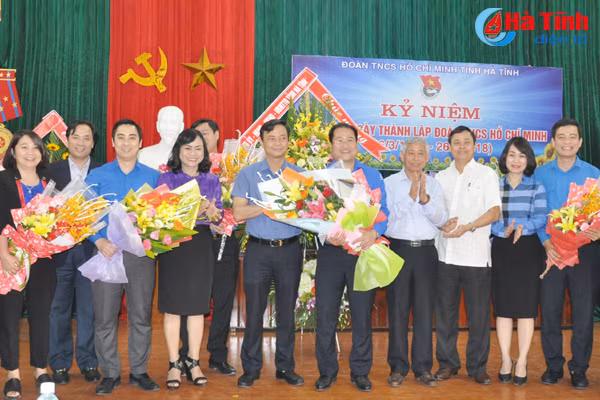 lanh dao tinh ha tinh chuc mung ngay thanh lap doan tncs ho chi minh