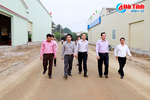chu tich ubnd tinh dang quoc khanh kiem tra dau tu san xuat tai can loc duc tho