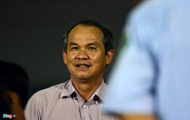 Bầu Đức có nhiều đóng góp nhưng cũng hưởng lợi lớn từ bóng đá Việt Nam. Ảnh: Nguyễn Đăng. bau duc dung bien ca nen bong da tro thanh con tin