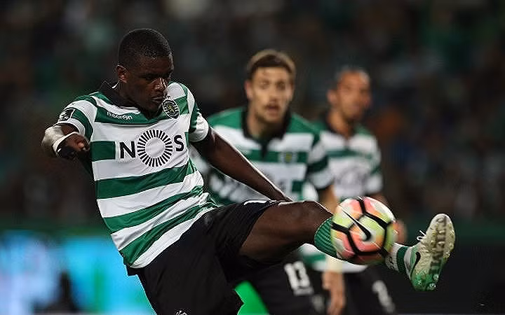 doi hinh du kien cua bo dao nha truoc ai cap ronaldo dau sung voi salah