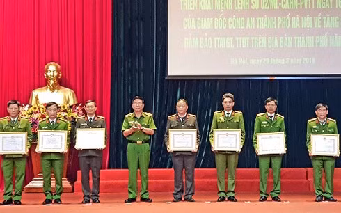 cong an ha noi se kiem tra giam sat csgt tai 12 quan