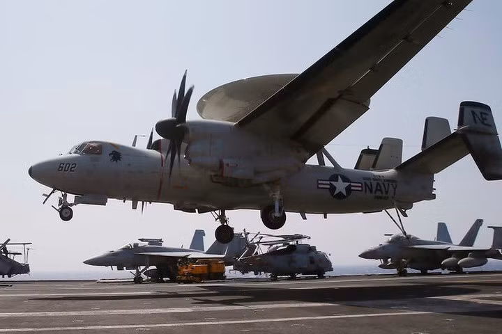 hinh anh an tuong hiem thay ve hai quan my hung hau