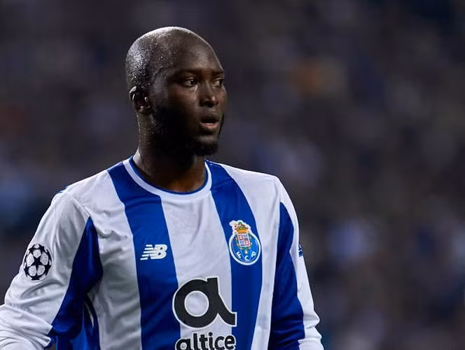 doi hinh du kien cua bo dao nha truoc ai cap ronaldo dau sung voi salah