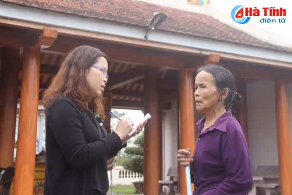 chung tich hao hung tren doi con cong