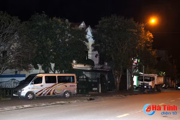 thieu quy hoach bai do xe via he bien thanh gara o tp ha tinh