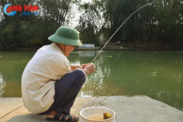 menh mang nhung ben song