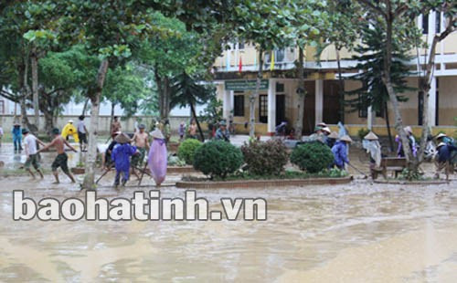 vua diet chuot giup dan tru hai cho ruong dong