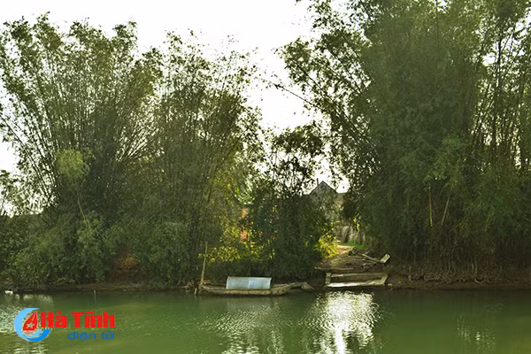 menh mang nhung ben song