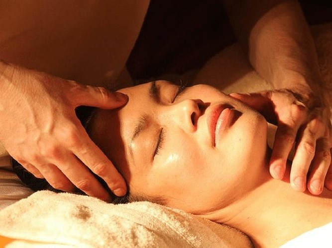 lam the nao de tranh nhuc dau sau khi ngu day