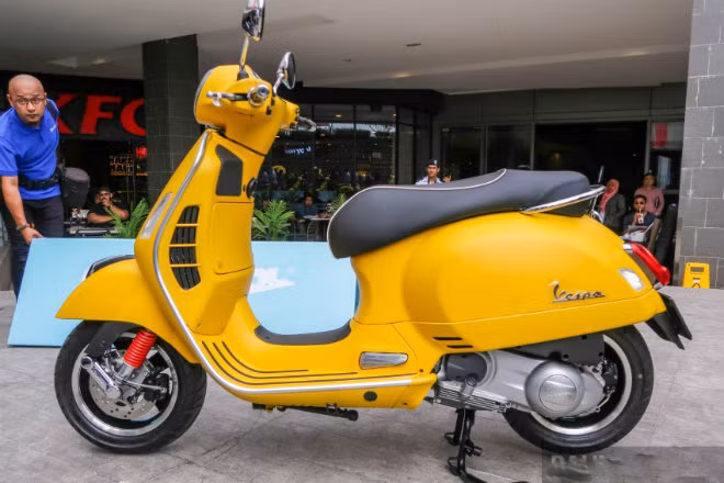 2018 vespa gts super 300 len ke gia 157 7 trieu dong