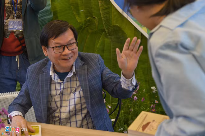 nha van nguyen nhat anh 10 dau sach ban hon 1 5 trieu ban