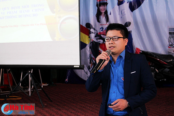 ngay hoi tuyen truyen pho bien giao duc phap luat an toan giao thong