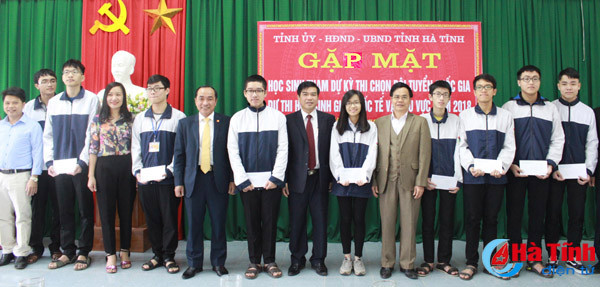 9 hoc sinh ha tinh thi chon doi tuyen quoc gia du thi hsg quoc te khu vuc
