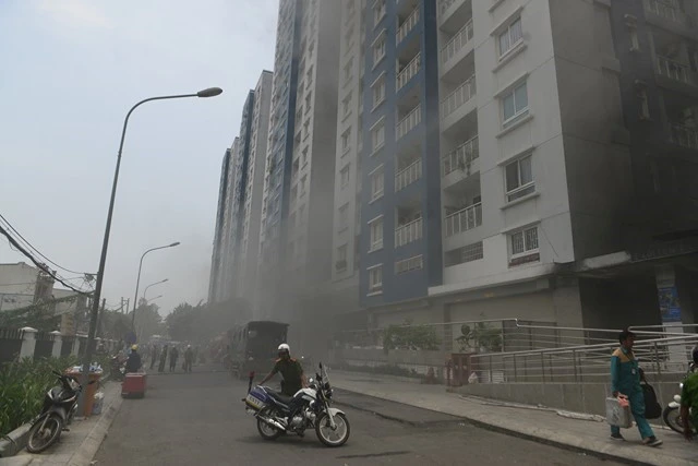 bo xay dung yeu cau ra soat nha chung cu sau vu chay carina plaza