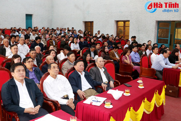 xay dung phong cach tac phong lam viec theo guong bac