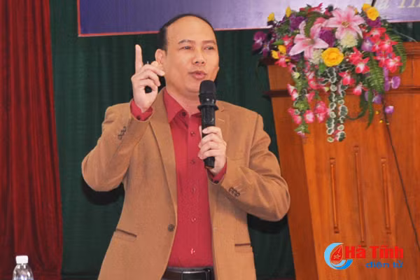 ton tien mua thuoc la lai con ruoc benh vao nguoi