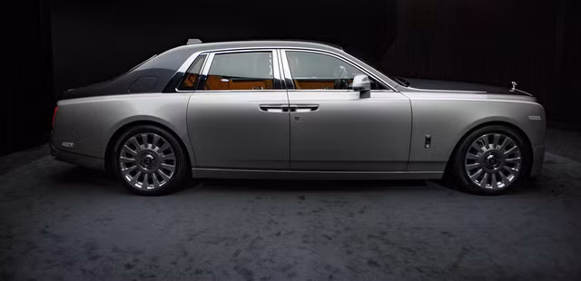 toyota century 2018 loi thach thuc gui toi rolls royce