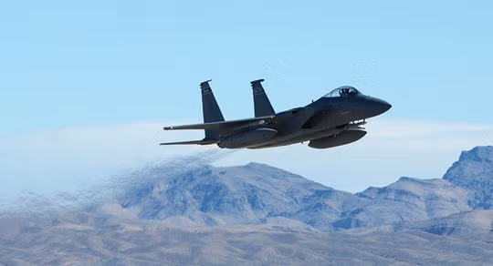 nga my chay dua nang cap chien dau co