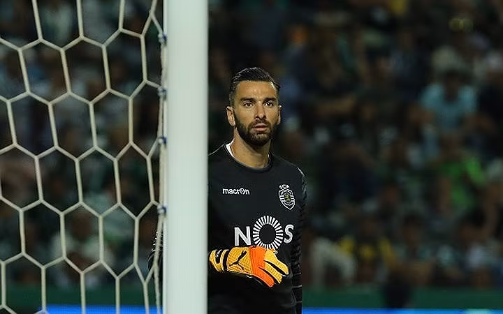 doi hinh du kien cua bo dao nha truoc ai cap ronaldo dau sung voi salah