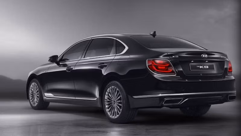 diep vien k9 cua kia quyet dau mercedes s class