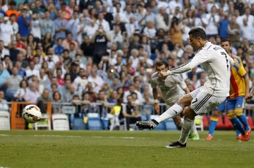 Ronaldo đá hỏng 11m, Real cạn dần hi vọng vô địch ảnh 1
