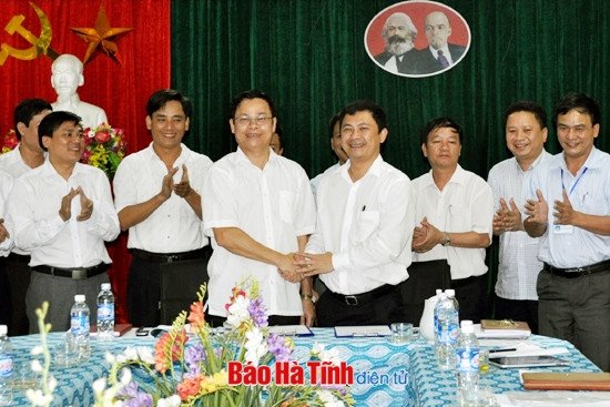 Lãnh đạo Ban Dân vận Tỉnh ủy và Sở Y tế ký kết quy chế phối hợp công tác dân vận Lãnh đạo Ban Dân vận Tỉnh ủy và Sở Y tế ký kết quy chế phối hợp công tác dân vận