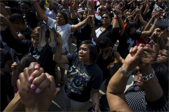 Ông Obama cảnh báo nước Mỹ về nạn phân biệt chủng tộc ảnh 1