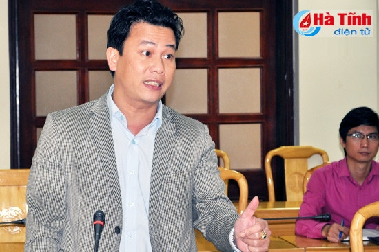 Phó Chủ tịch UBND tỉnh Đặng Quốc Khánh: “Đánh giá cao đề án xã hội hóa nguồn lực đầu tư kết cấu hạ tầng của thị xã Kỳ Anh và đề nghị các địa phương khác học hỏi để xây dựng phù hợp hơn trên tinh thần tối ưu hóa nguồn lực xã hội hóa đầu tư, phân kỳ các phần việc và có lộ trình từng năm...”