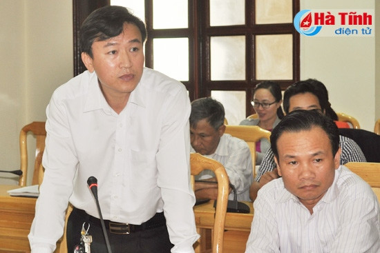 Lãnh đạo UBND thị xã Hồng Lĩnh: “Trước mắt, cần xây dựng chương trình phát triển đô thị, ưu tiên nguồn lực cho địa phương đầu tư xây dựng kết cấu hạ tầng, mở rộng không gian đô thị, thu hút các doanh nghiệp về SX-KD trên địa bàn”