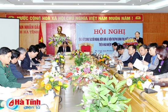 Phó Chủ tịch UBND tỉnh Nguyễn Hồng Lĩnh: Tiếp tục tổ chức thực hiện các chương trình xúc tiến đầu tư và triển khai các thỏa thuận hợp tác đã ký kết tại các hội nghị xúc tiến đầu tư nước ngoài. Phó Chủ tịch UBND tỉnh Nguyễn Hồng Lĩnh: Tiếp tục tổ chức thực hiện các chương trình xúc tiến đầu tư và triển khai các thỏa thuận hợp tác đã ký kết tại các hội nghị xúc tiến đầu tư nước ngoài.