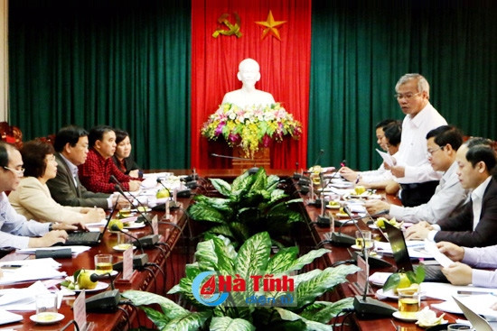 Phó Bí thư Thường trực Tỉnh ủy Trần Nam Hồng: Các chính sách, cơ chế và giải pháp thực hiện Cuộc vận động đều được BTV Tỉnh ủy bàn bạc, thống nhất trước khi tổ chức thực hiện. Phó Bí thư Thường trực Tỉnh ủy Trần Nam Hồng: Các chính sách, cơ chế và giải pháp thực hiện Cuộc vận động đều được BTV Tỉnh ủy bàn bạc, thống nhất trước khi tổ chức thực hiện.